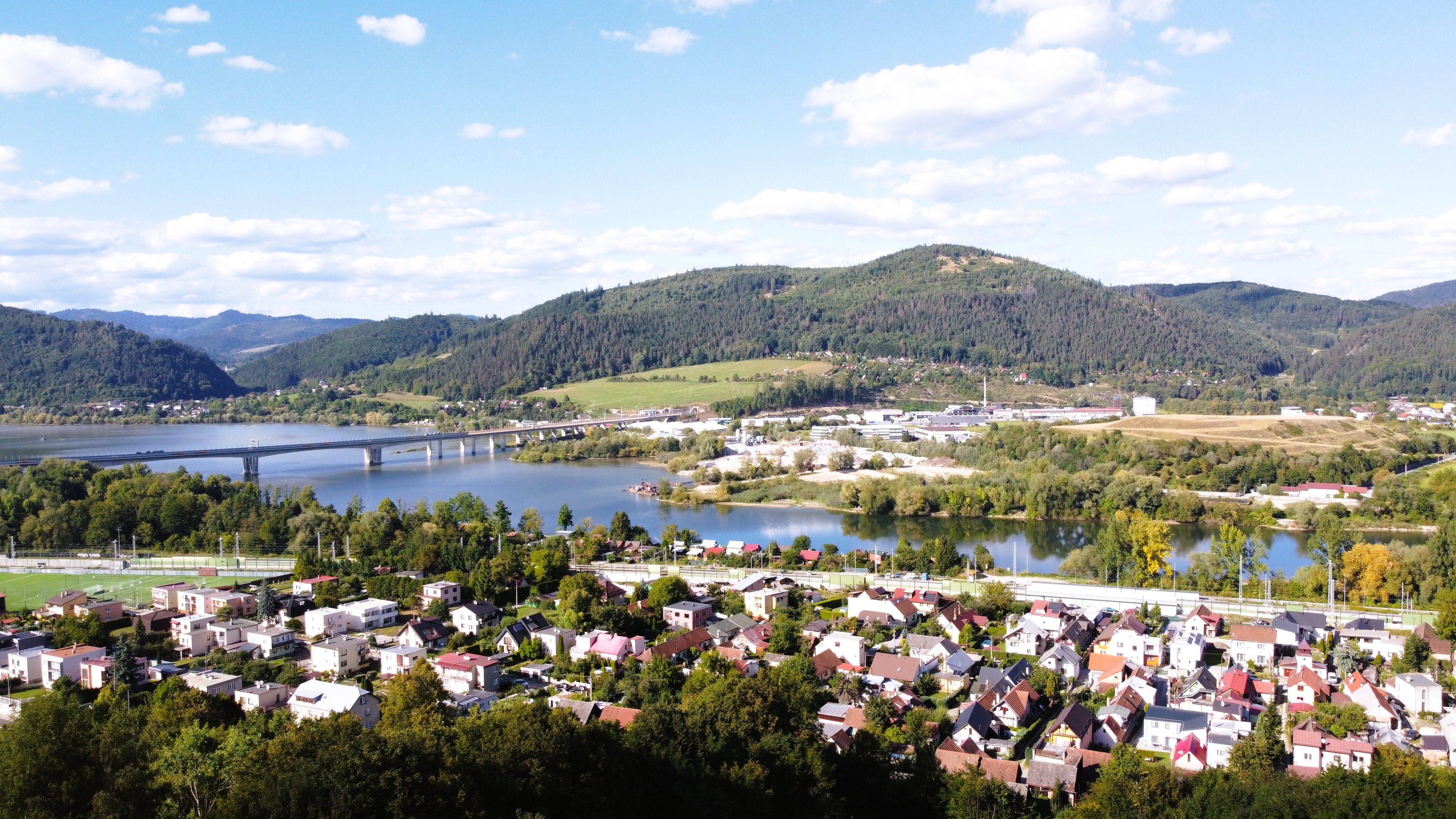 EXKLUZÍVNE! Rozľahlý stavebný pozemok, Žilina - Strážov